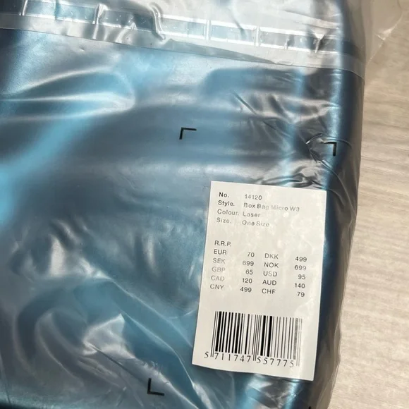 Rains Box Bag Micro W3, Laser Blue NWT - Picture 8 of 8